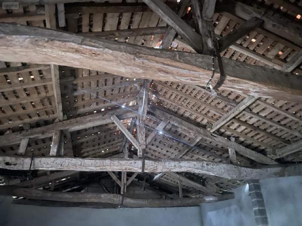 Maison à restaurer à vendre à Saint-Séverin en Charente (16390), ref : 077/1573