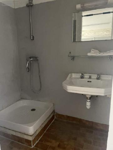 Maison à restaurer à vendre à Saint-Séverin en Charente (16390), ref : 077/1573