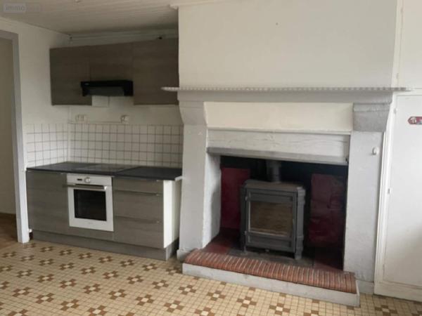 Maison à restaurer à vendre à Saint-Séverin en Charente (16390), ref : 077/1573