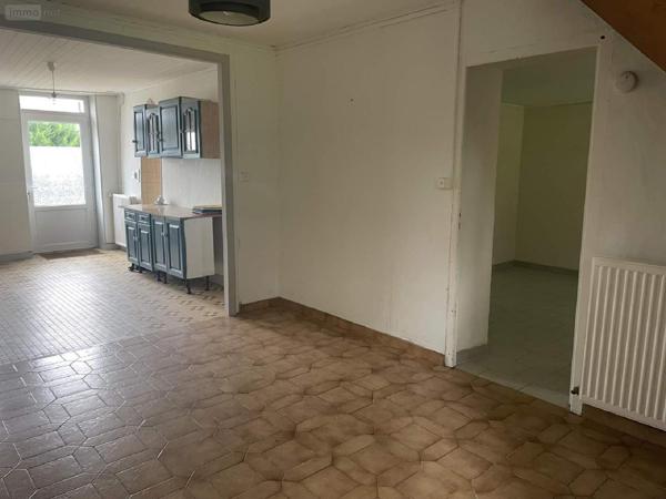 Maison à restaurer à vendre à Saint-Séverin en Charente (16390), ref : 077/1573