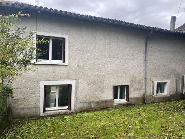 Maison à restaurer à vendre à Saint-Séverin en Charente (16390), ref : 077/1573