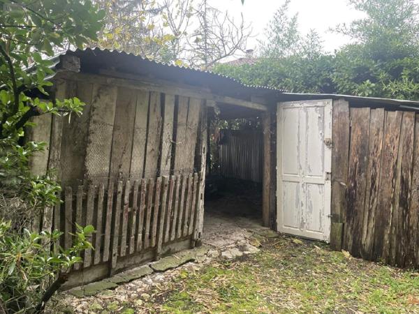 Maison à restaurer à vendre à Saint-Séverin en Charente (16390), ref : 077/1573