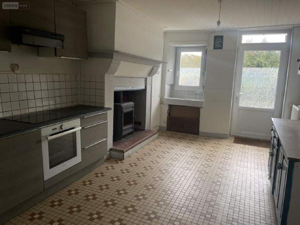 Maison à restaurer à vendre à Saint-Séverin en Charente (16390), ref : 077/1573