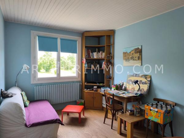 Vente                                                      Maison
                        
                     6 pièces                      129 m2                     à Félines