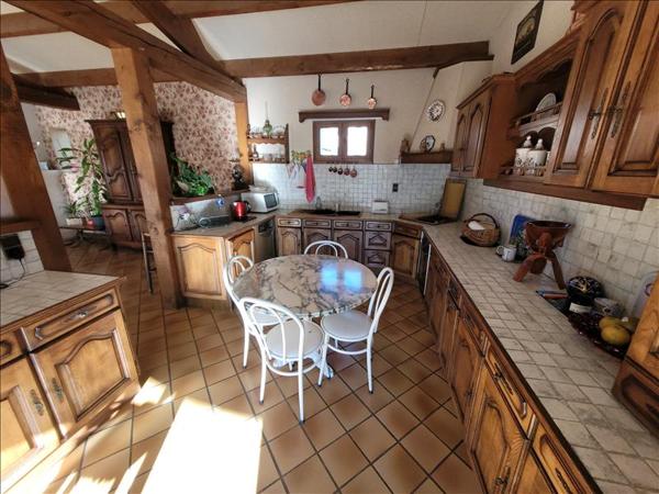 Maison à vendre |  Ribérac |  20 pièces | 190 m²