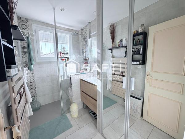 PAVILLON 4 CHAMBRES DONT APPARTEMENT ET GARAGE A NIORT