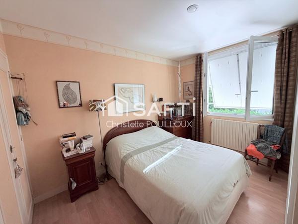PAVILLON 4 CHAMBRES DONT APPARTEMENT ET GARAGE A NIORT
