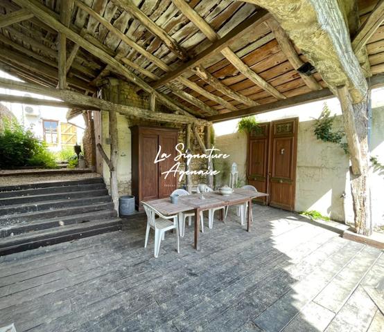 CHARMANTE MAISON DE VILLAGE 4/5 CHAMBRES AVEC JARDIN, GARAGE