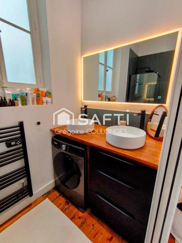 Appartement T3 entièrement rénové dans le centre de Bordeaux.