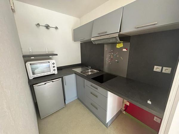 À vendre - T2 avec terrasse et stationnement ? secteur Monselet / Procé