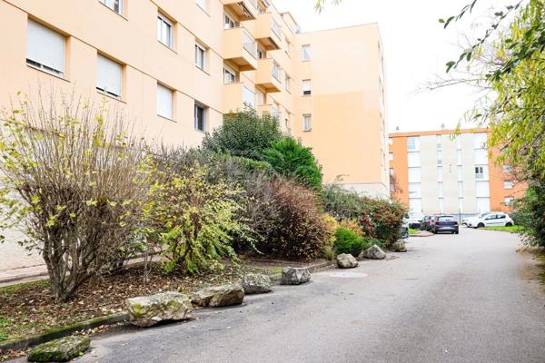 APPARTEMENT T2 A VENDRE - LA MULATIERE - 45.04 m 2 - 118 000 €