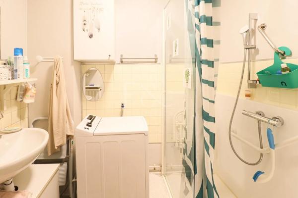 APPARTEMENT T2 A VENDRE - LA MULATIERE - 45.04 m 2 - 118 000 €