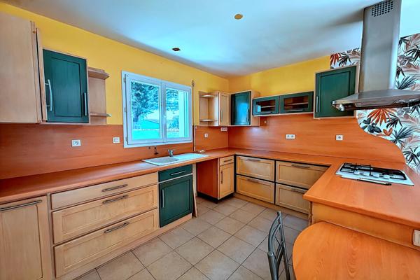 Maison CHAMPAGNE LES MARAIS - 6 pièce(s) - 118 m2