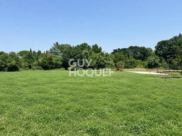 Terrain à vendre de 1053 m² à Montaigut sur Save - Réf. 3922