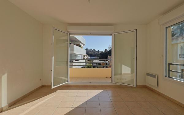 Appartement à vendre    2 pièces • 43 m2 Nice