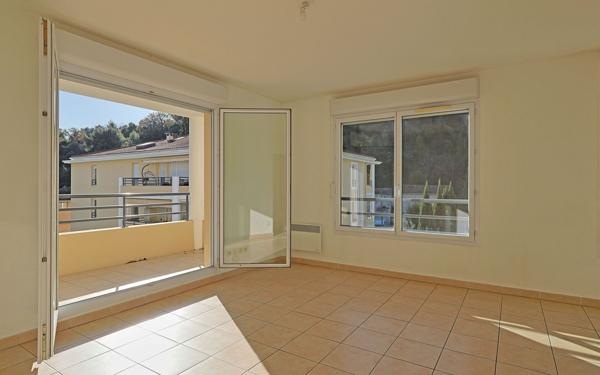 Appartement à vendre    2 pièces • 43 m2 Nice