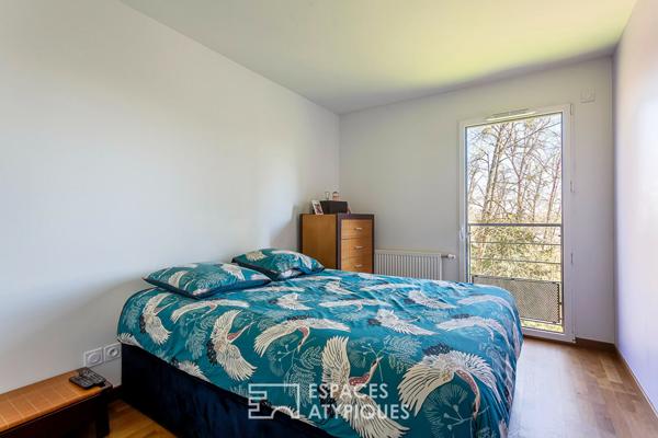 Appartement contemporain dans un parc, aux portes des Monts d’Or