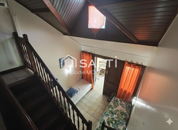 T2 Duplex situé à 5 min à pieds de la plage d'une des plus belle plage de l'ile !