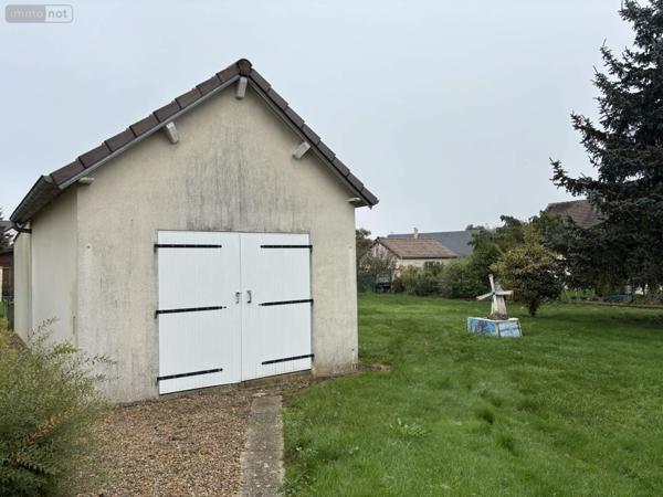Maison à vendre à Bessé-sur-Braye dans la Sarthe (72310), ref : 101/1928