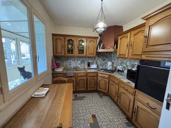 Maison à vendre à Bessé-sur-Braye dans la Sarthe (72310), ref : 101/1928