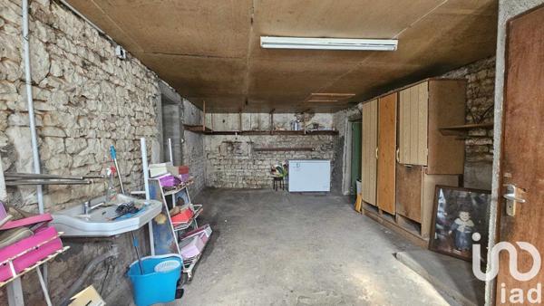 Maison de village 7 pièces de 126 m² à Montjean (16240)