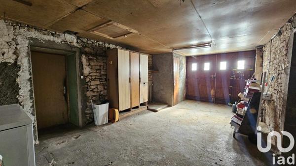 Maison de village 7 pièces de 126 m² à Montjean (16240)