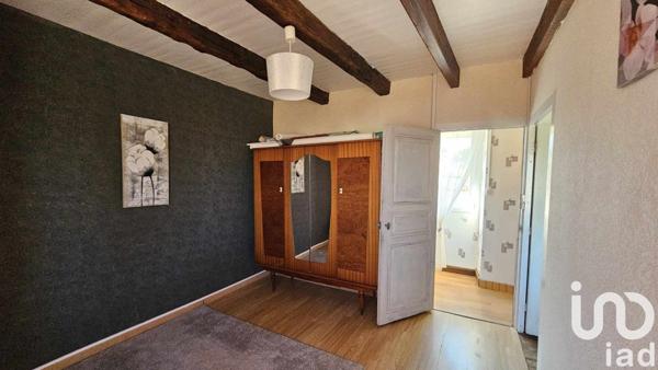 Maison de village 7 pièces de 126 m² à Montjean (16240)