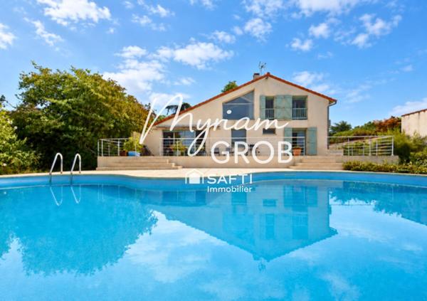 Maison d'Architecte avec piscine et vue imprenable - Secteur prisé