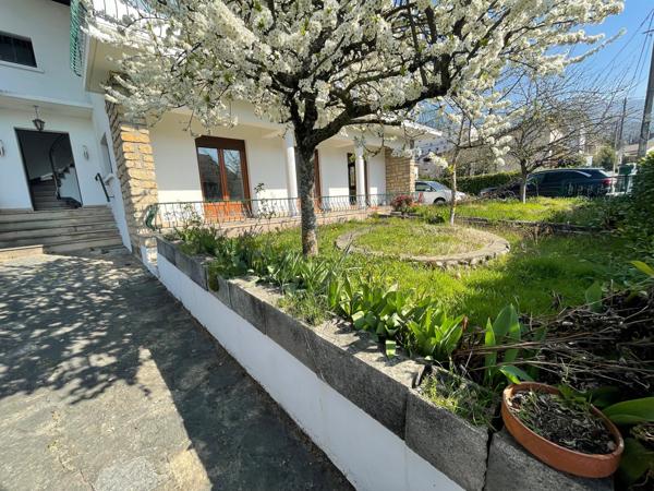 Immeuble 8 pièces - 200 m² Exclusivité