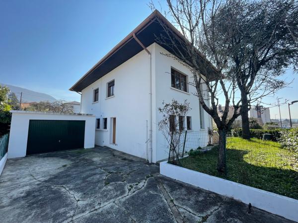 Immeuble 8 pièces - 200 m² Exclusivité