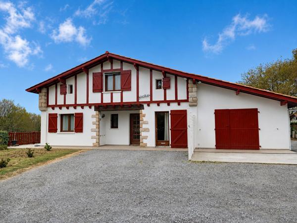 Belle maison basque à ARBONNE, très proche du golf d'Arcangues, Arbonne 64210