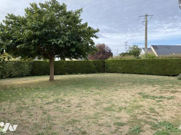 Andard, Maison de type 7 avec garage et jardin