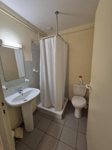 CORREZE - Local commercial Saint Yrieix Le Dejalat 848 m2