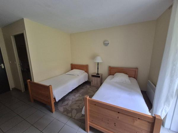CORREZE - Local commercial Saint Yrieix Le Dejalat 848 m2