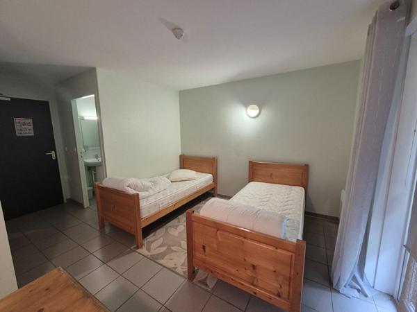 CORREZE - Local commercial Saint Yrieix Le Dejalat 848 m2