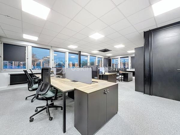 Local d'activités de 1 765 m²