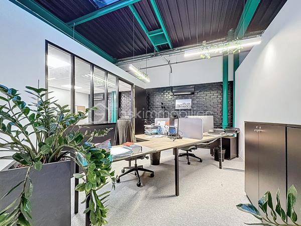 Local d'activités de 1 765 m²