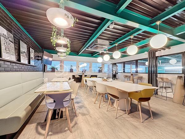 Local d'activités de 1 765 m²