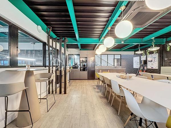 Local d'activités de 1 765 m²