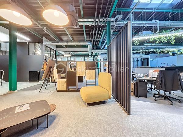 Local d'activités de 1 765 m²