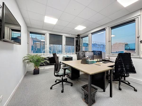 Local d'activités de 1 765 m²