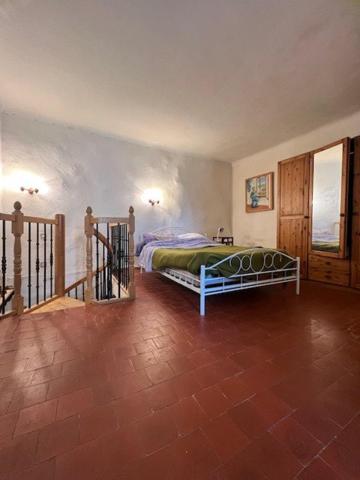 Au cœur du centre historique de Lauris.