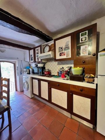 Au cœur du centre historique de Lauris.