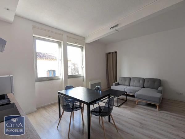 Appartement à louer 2 pièces 39.52m² Carcassonne (11000)