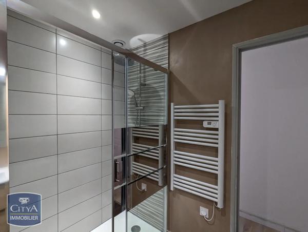 Appartement à louer 2 pièces 39.52m² Carcassonne (11000)