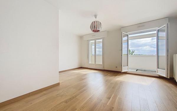 Appartement à vendre    3 pièces • 62,52 m2 Montigny-le-Bretonneux