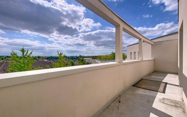 Appartement à vendre    3 pièces • 62,52 m2 Montigny-le-Bretonneux