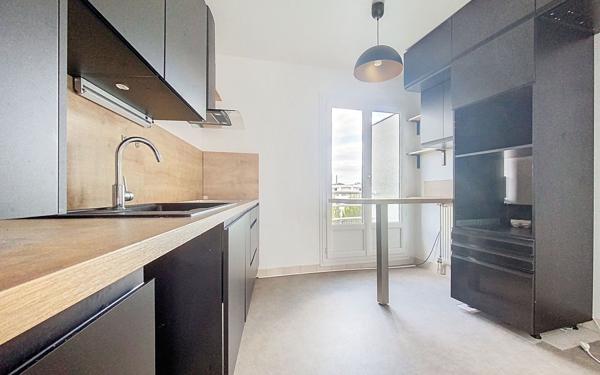 Appartement à vendre    3 pièces • 62,52 m2 Montigny-le-Bretonneux