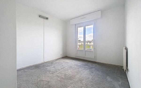 Appartement à vendre    3 pièces • 62,52 m2 Montigny-le-Bretonneux