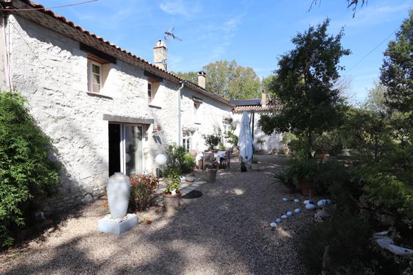 Maison 10 pièces - 373 m²